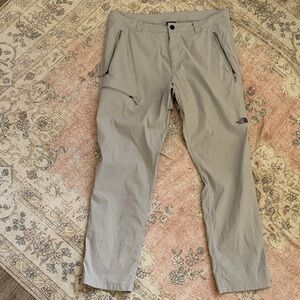 The North Face Men's Tan Cargo Pants